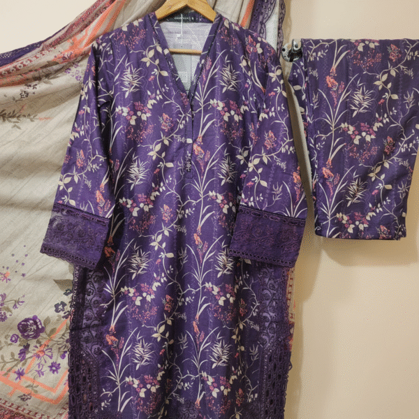 🔥 Sadabahar Luxury Khaddar Cut Work Embroidered 3 Piece Collection 2024