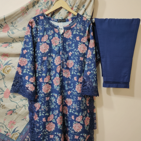 ❄️Sadabahar Luxury Khaddar 3Pc Embroidered Suits – Limited Stock