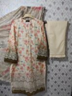 Sadabahar Luxury Exclusive Lawn Cutwork Chikenkari Embroidered 3Piece Stitched Collection 25. - Image 2