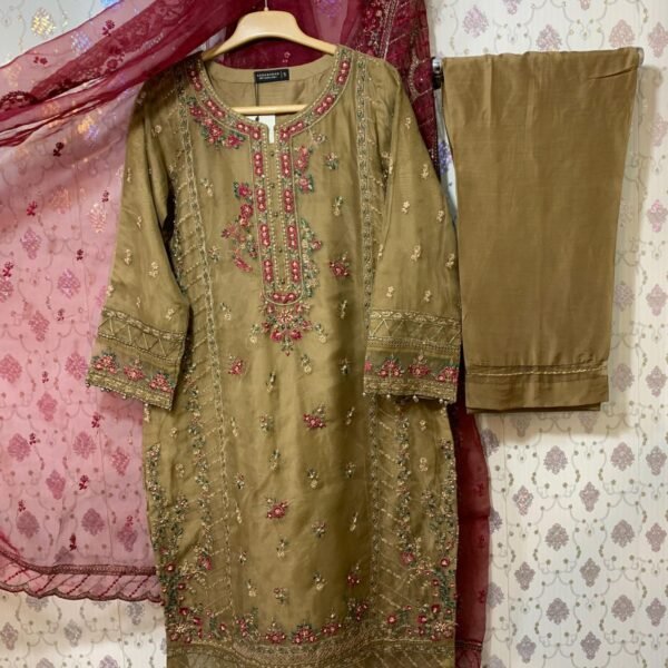 Mahpara by Sada Bahar Stitched 3 Piece Festive Formals Vol-17 Collection'2025