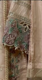 Mahpara by Sada Bahar Stitched 3 Piece Festive Formals Vol-17 Collection'2025 - Image 4