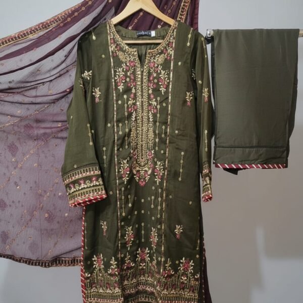 Sadabahar EMB Chiffon 3 Piece Stitched Collection