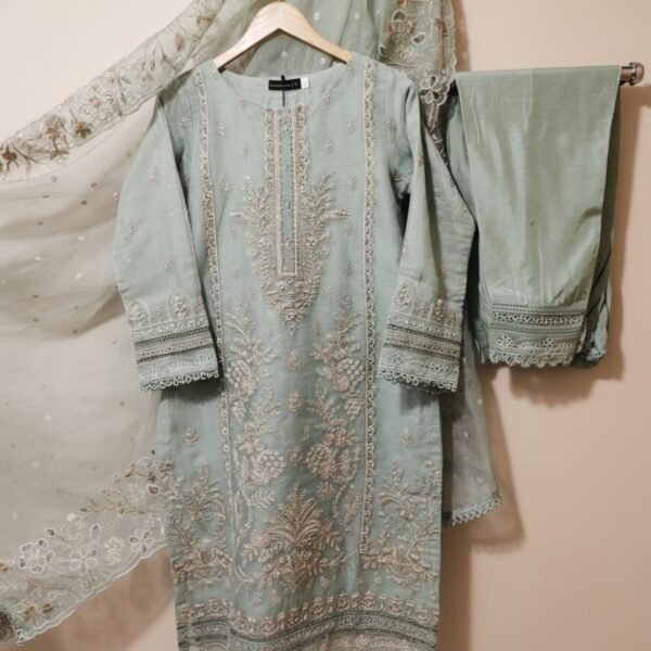 SADABAHAR LUXURY FORMAL FESTIVE MAHPARA ORGANZA EMBROIDERED 3PIECE STITCHED COLLECTION 2025