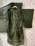 SADABAHAR STITCH LUXURY EMB LAWN 3PEC COLL'25 - Image 2