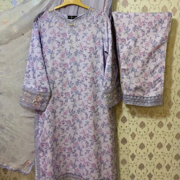 𝙎𝙖𝙙𝙖𝙗𝙖𝙝𝙖𝙧 𝙇𝙪𝙭𝙪𝙧𝙮 𝙑𝙞𝙨𝙘𝙤𝙨𝙚 𝙒𝙞𝙩𝙝 𝘾𝙝𝙞𝙛𝙛𝙤𝙣 𝙀𝙢𝙗𝙧𝙤𝙞𝙙𝙚𝙧𝙚𝙙 𝘿𝙪𝙥𝙖𝙩𝙩𝙖