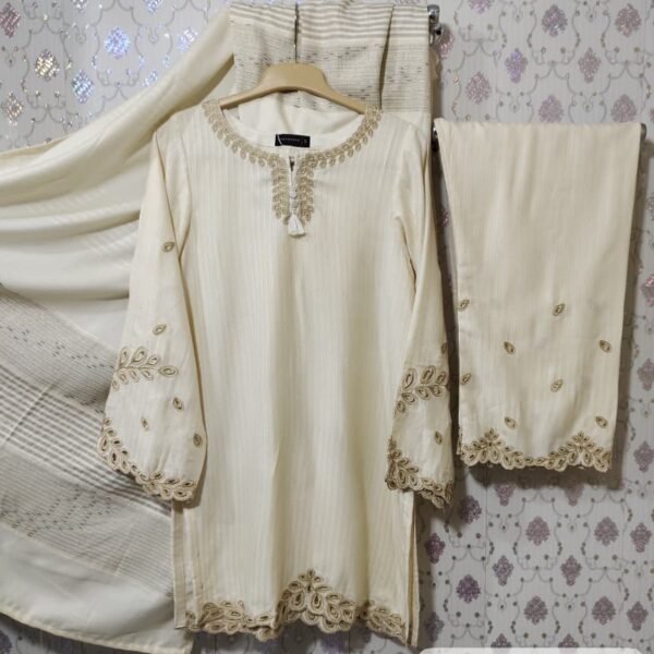 Sadabahar Vybe Dhanak Embroidery 3Piece Co-ord's Stitched Collection 2025