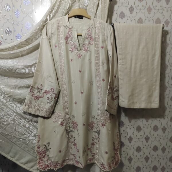 Sadabahar Luxury Dhanak Embroidery 3Piece Co-ord's With Palachi Shwal Stitched Collection 2025